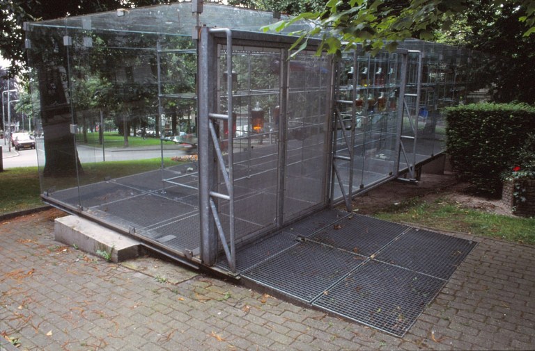 Groningen Glass Video Gallery by Bernard Tschumi 02_Stephen Varady Photo ©