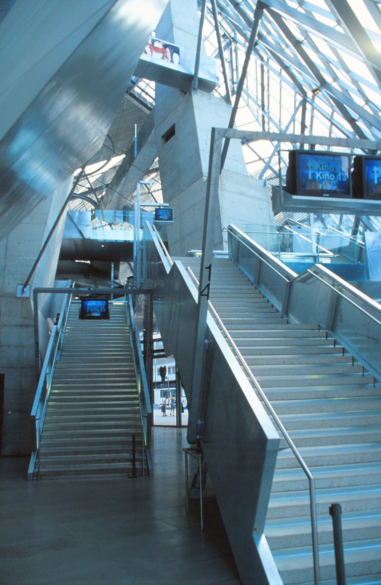 UFA Cinema Centre by Coop Himmelb(l)au 19_Stephen Varady Photo ©