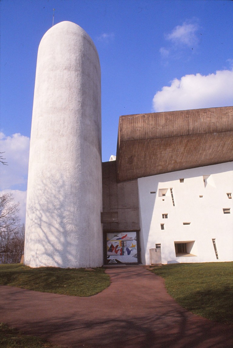 ronchamp-chapel-by-le-corbusier-17_stephen-varady-photo