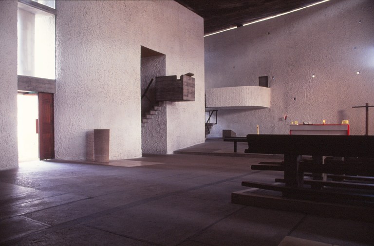 ronchamp-chapel-by-le-corbusier-51_stephen-varady-photo