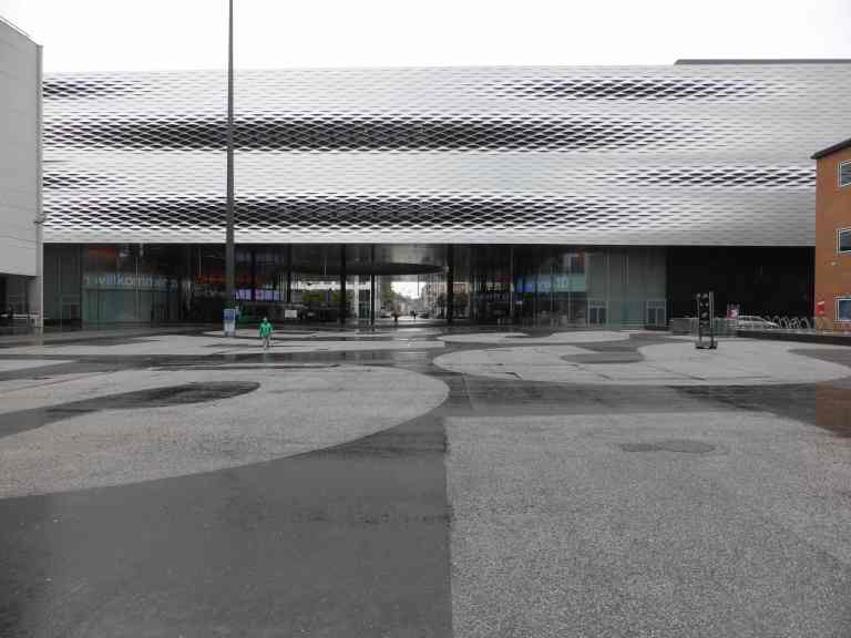 Messe Basel New Hall by Herzog de Meuron 30_Stephen Varady photo ©