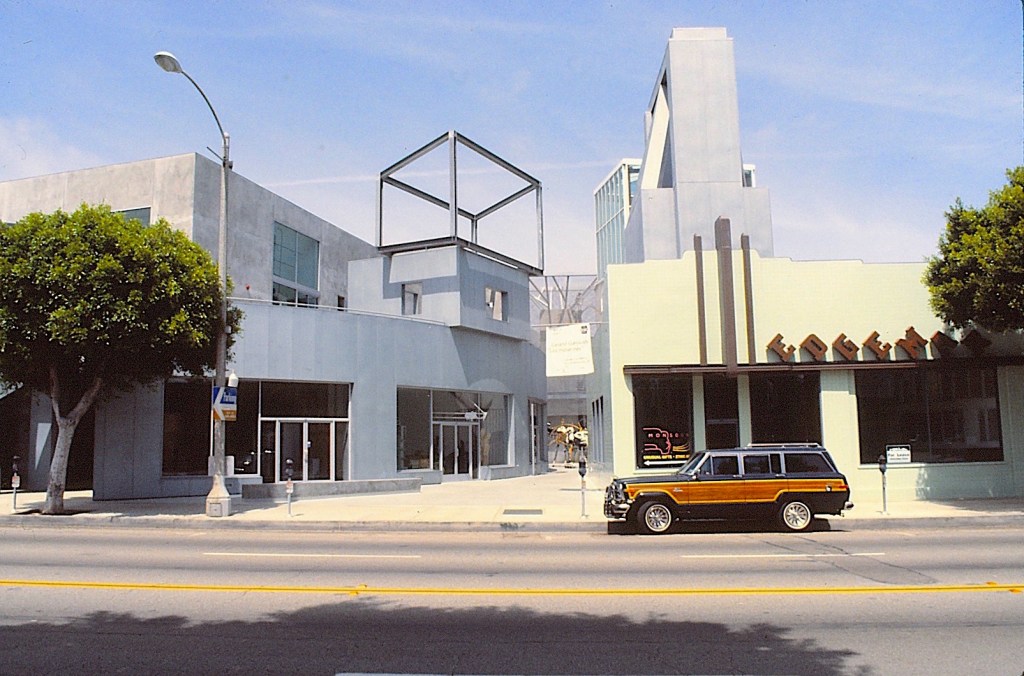 Los Angeles: Edgemar (USA) – STEPHENVARADY_ARCHITRAVELLER