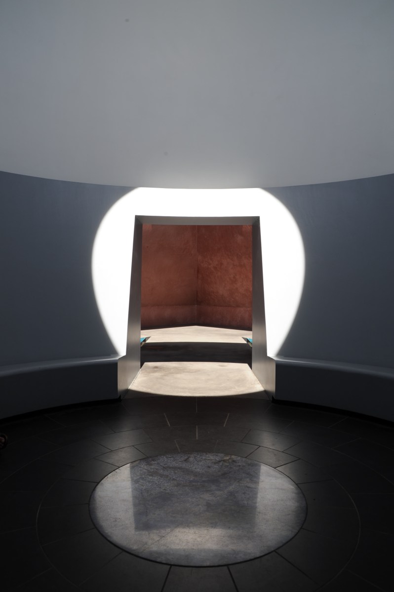 Within Without Turrell Canberra: ‘Within without’ (Australia) – STEPHENVARADY_ARCHITRAVELLER