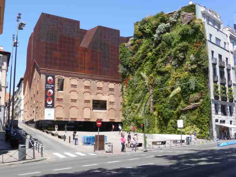Caixa Forum, Madrid by Herzog de Meuron 01_Stephen Varady Photo ©