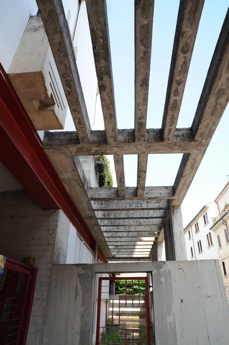 Vicenza Apartment House by Carlo Scarpa 17_Stephen Varady Photo ©